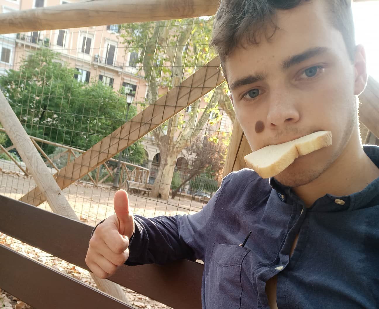 2, 3 - Hledám práci